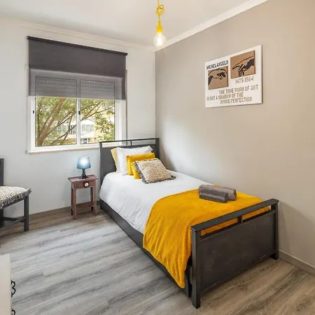 Kwadalayo Art Quarters * Distrito de Faro