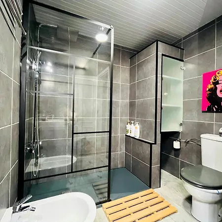 Kwadalayo Art Quarters * Distrito de Faro